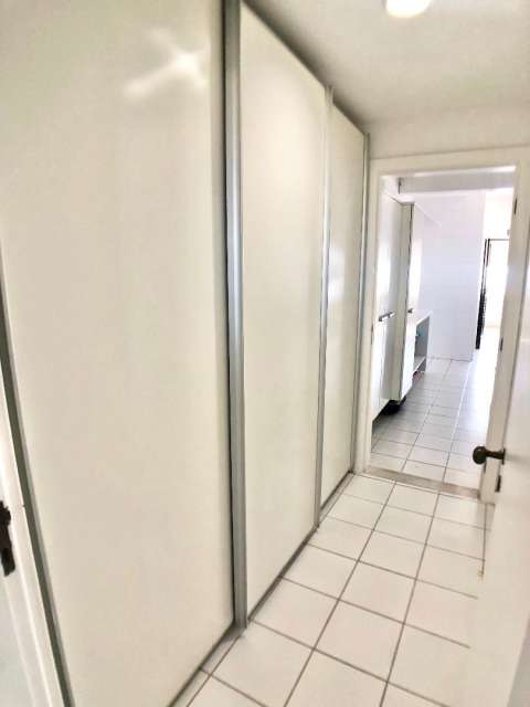 Apartamento em Ondina com 5 quartos e 4 suítes, 305 m² à venda por R$ 2.700.000,00