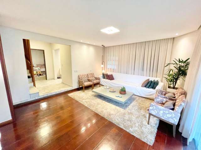 Casa no Itaigara com 6 quartos e 4 suítes, 558,97 m² à venda por R$ 2.900.000,00