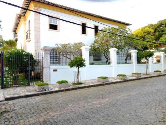 Casa com 6 quartos, 1.000,00 m² para alugar por R$ 48.000,00