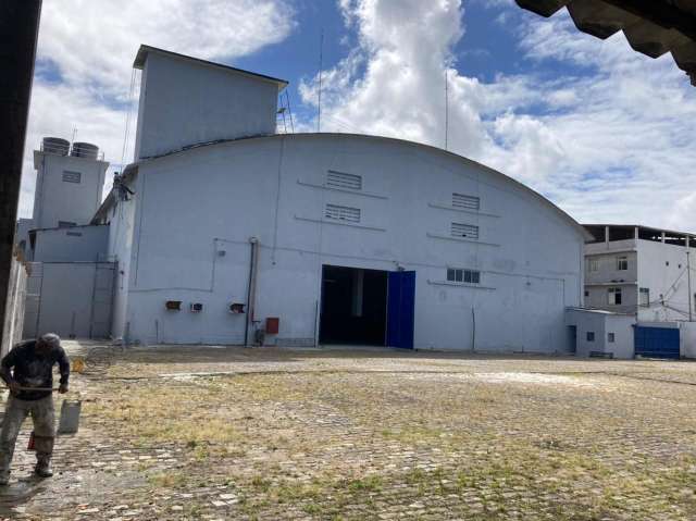 Galpão com para alugar por R$ 50.000,00