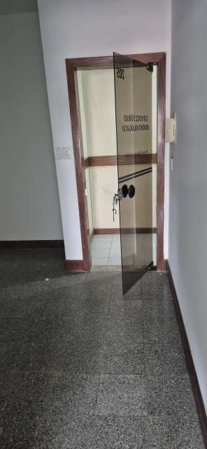 Sala Comercial na Pituba com 30m² à venda por R$ 76.000,00