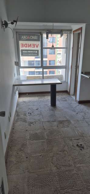 Sala Comercial na Pituba com 30m² à venda por R$ 76.000,00