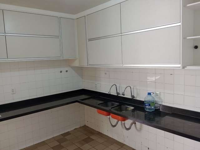 Apartamento na Graça com 4 quartos e 1 suíte, 147,00 m² à venda por R$ 700.000,00