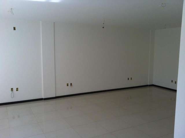 Sala para alugar com 75m² por R$ 5.500,00, Barra, Salvador/BA