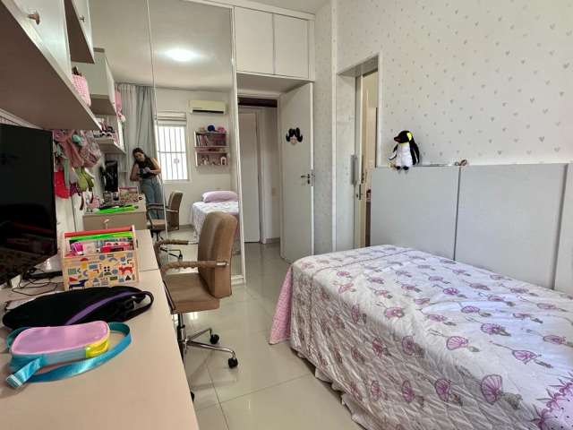 Apartamento no Itaigara com 3 quartos e 2 suítes, 127 m² à venda por R$ 720.000,00