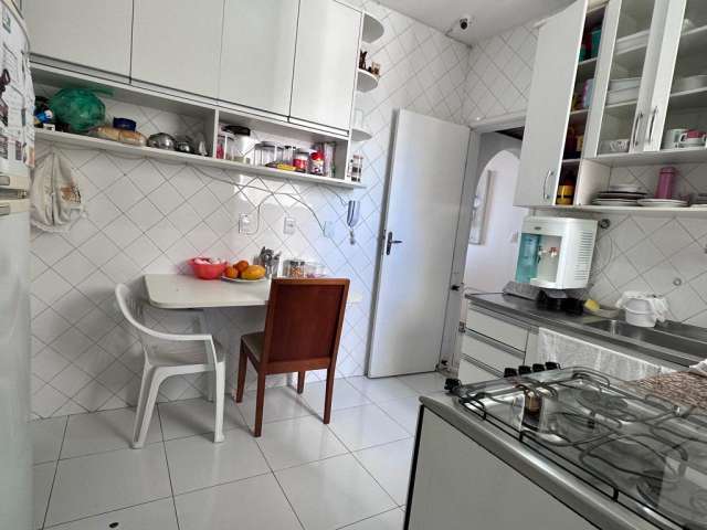 Apartamento no Itaigara com 3 quartos e 2 suítes, 127 m² à venda por R$ 720.000,00