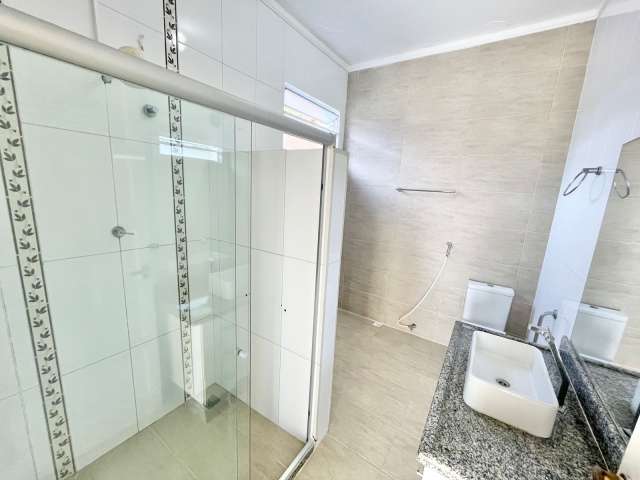 Casa com 4 quartos, 290 m² à venda por R$ 1.000.000,00