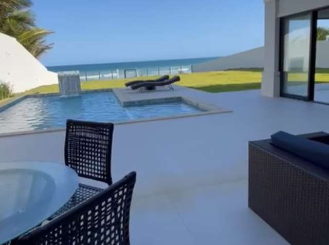 Casa em Jacuípe com 6 suítes, 413m² à venda por R$ 4.100.000,00