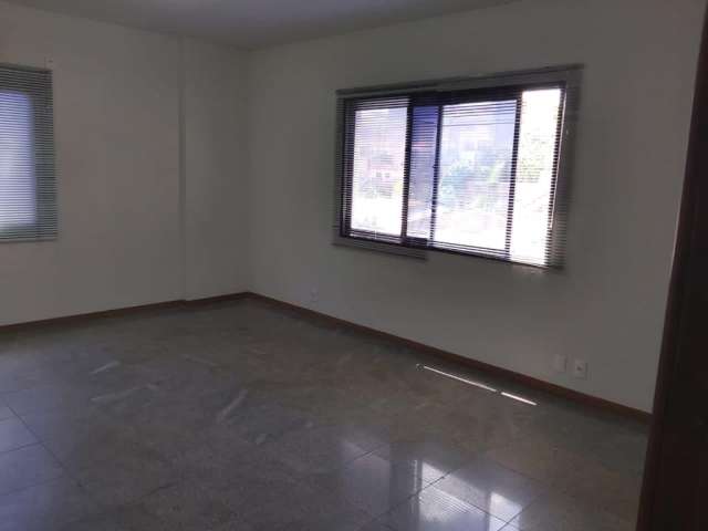 Sala com para alugar por R$ 800,00, Garibaldi, Salvador/BA