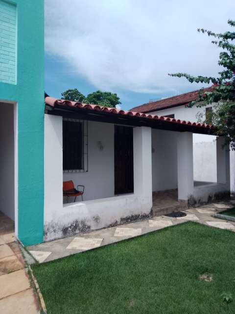 Casa no Itaigara com 5 quartos sendo 2 suítes, 185 m² à venda por R$ 1.800.000,00