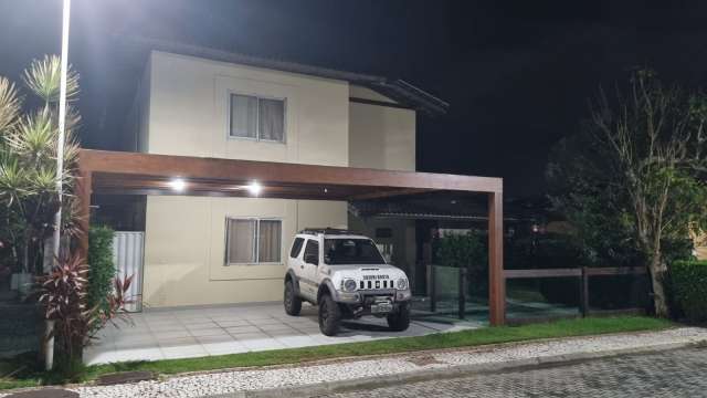 Casa em Buraquinho com 4 quartos sendo 2 suítes, 218m² à venda por R$ 1.499.000,00