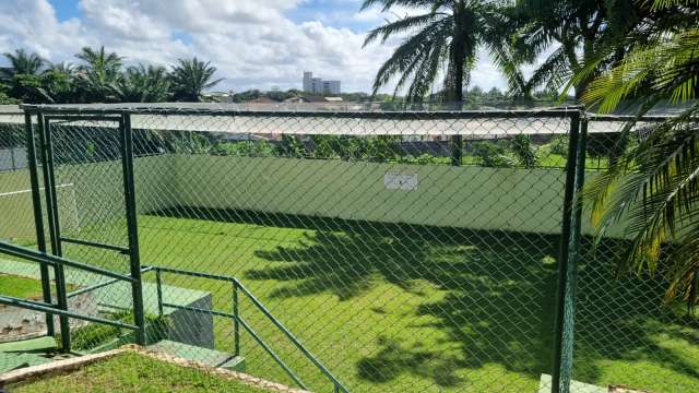 Casa em Buraquinho com 4 quartos sendo 2 suítes, 218m² à venda por R$ 1.499.000,00