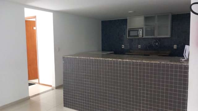 Apartamento em Armação com 2 suítes, 70m² à venda por R$ 560.000,00