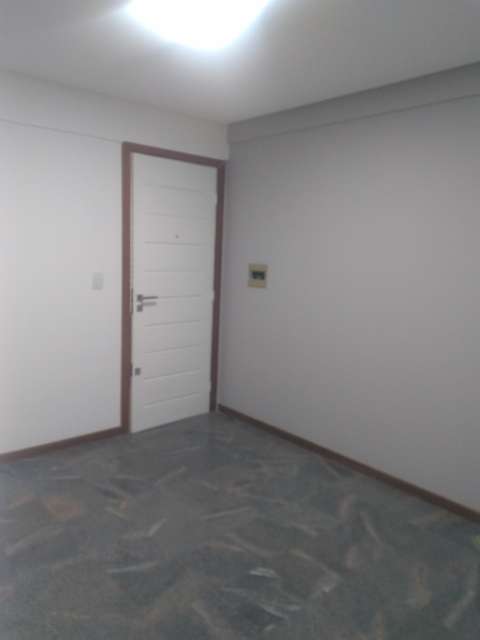 Sala com 40m² para alugar por R$ 1.200,00 - Garibaldi, Salvador/BA 