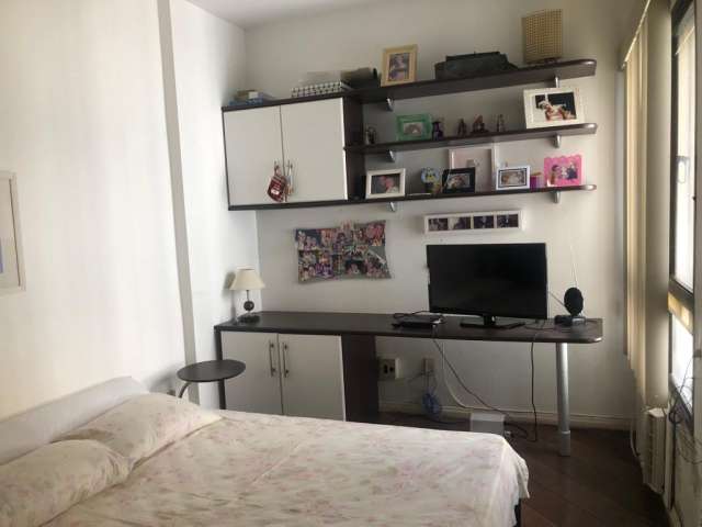 Apartamento na Ondina com 3 quartos sendo 1 suíte, 180m² à venda por R$ 500.000,00