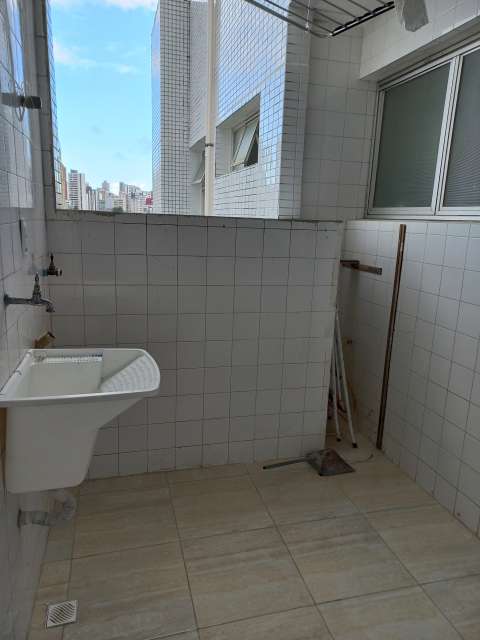 Apartamento no Jardim Apipema com 3 quartos sendo 1 suíte, 311m² à venda por R$ 790.000,00