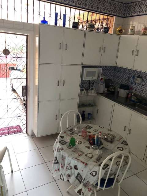 Casa em Daniel Lisboa de 5 quartos sendo 2 suítes, 190m² à venda por R$ 950.000,00