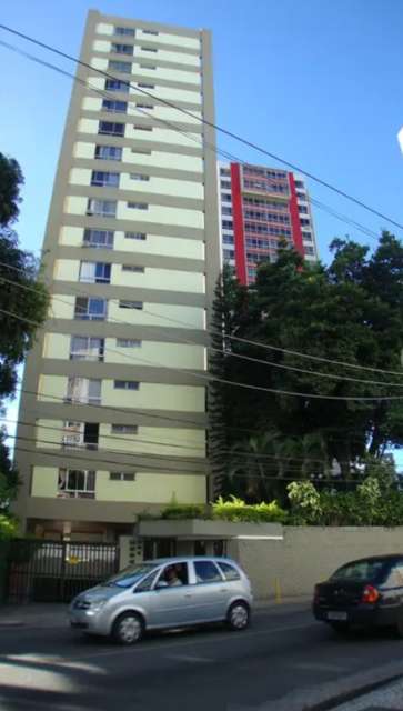 Apartamento na Barra de 3 quartos sendo 1 suíte, 180m² à venda por R$ 700.000,00