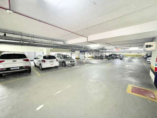 Prédio comercial com lojas e salas com 13.000,00 m² à venda por R$ 55.000.000,00 - Pavimento de Garagem no Subsolo