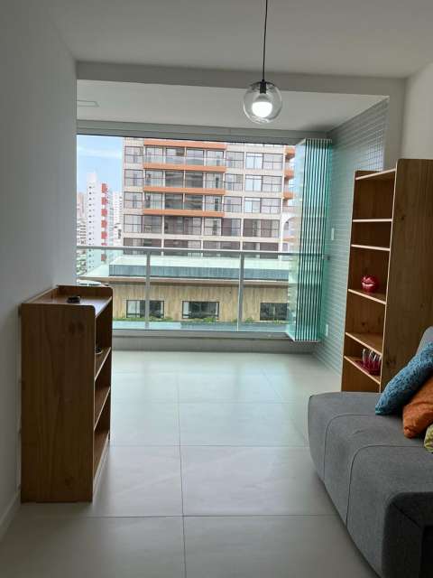 Apartamento na barra de 1 quarto sendo 1 suíte, 50m² à venda por R$ 890.000,00