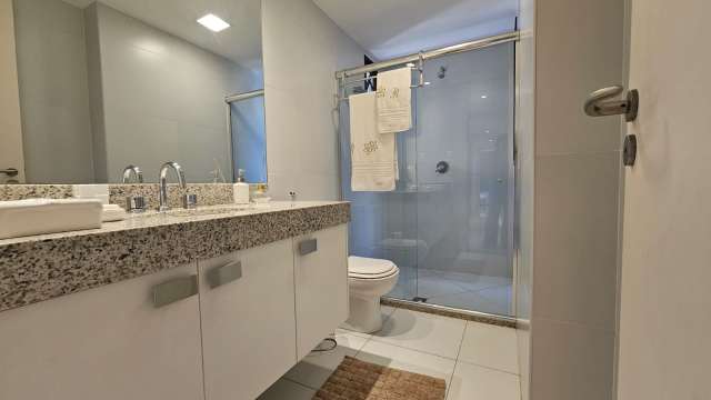 Apartamento na Graça de 3 quartos sendo 3 suítes, 241m² à venda por R$ 3.500.000,00