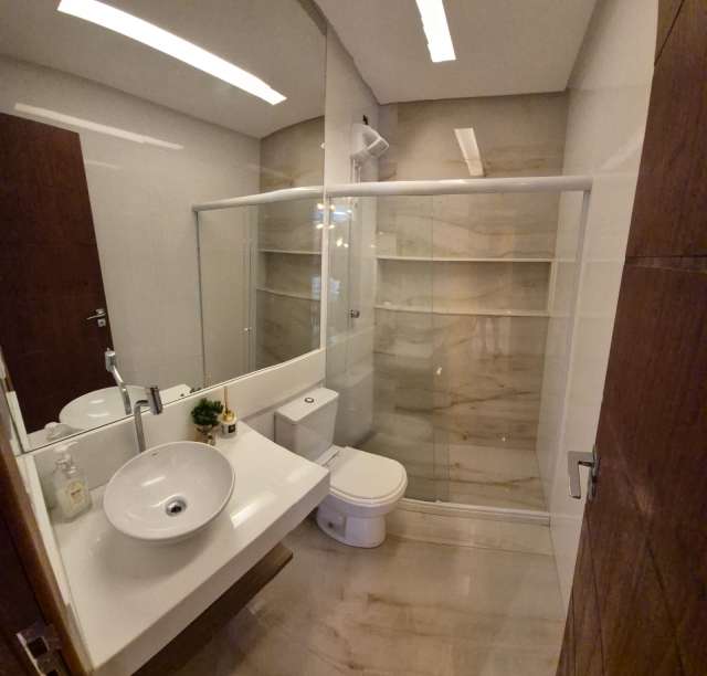 Casa em Brotas com 3 quartos e 1 suíte, 180m² à venda por R$ 640.000,00