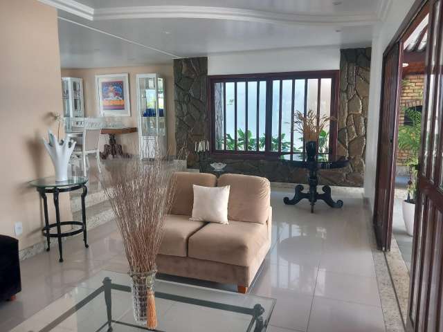 Casa no Itaigara com 269m² à venda por R$ 1.750.000,00