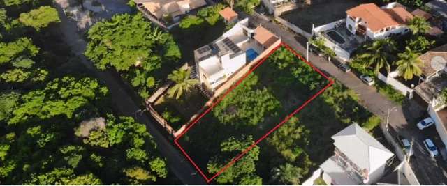 Terreno em Pituaçu com 1.230m² à venda por R$ 1.840.000,00