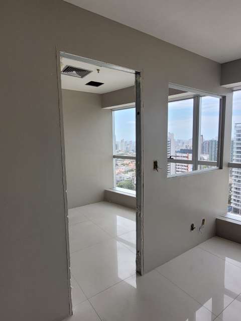 Sala no Mundo Plaza com 101,70 m² para alugar por R$ 7.500,00 - Caminho das Árvores, Salvador/BA  