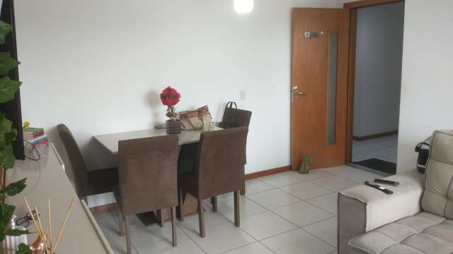 Apartamento em Itapuã com 3 quartos e 1 suíte, 65m² à venda por R$ 400.000,00