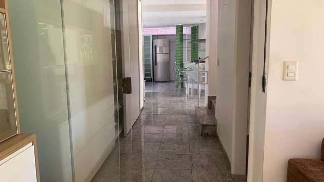 Casa em Jaguaribe com 4 quartos e 2 suítes, 305m² à venda por R$ 2.850.000,00