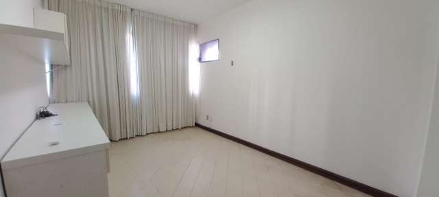 Apartamento na Pituba com 5 quartos e 1 suíte, 220m² à venda por R$ 600.000,00