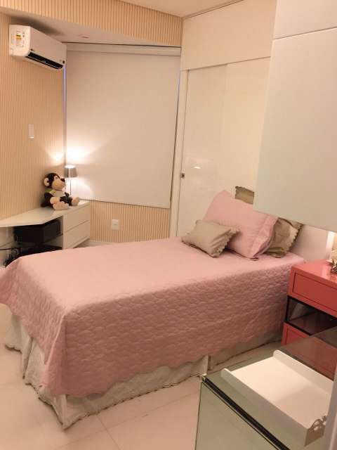 Apartamento na Pituba com 4 quartos e 2 suítes, 138m² à venda por R$ 1.250.000,00