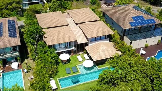 Casa na Praia do Forte com 10 quartos e 7 suítes, 561m² à venda por R$ 8.500.000,00