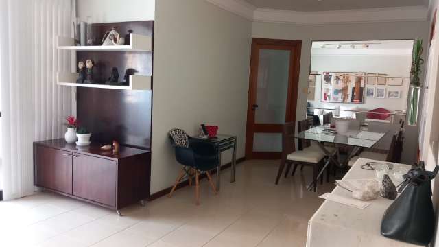 Apartamento na Pituba com 4 quartos e 1 suíte, 100m² à venda por R$ 950.000,00