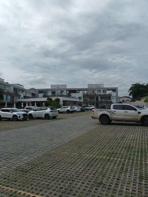 Apartamento em Buraquinho com 3 quartos e 1 suíte, 90m² à venda por R$ 760.000,00