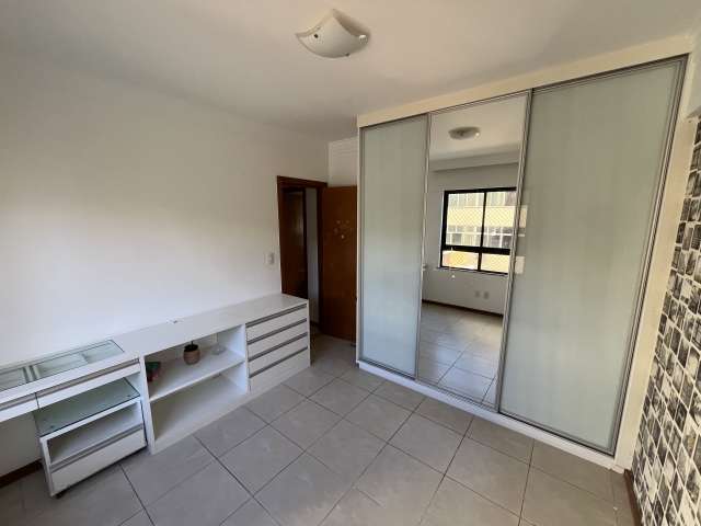 Apartamento com 3 quartos e 1 suíte, 107,00 m² para alugar por R$ 4.300,00 - Salvador/BA