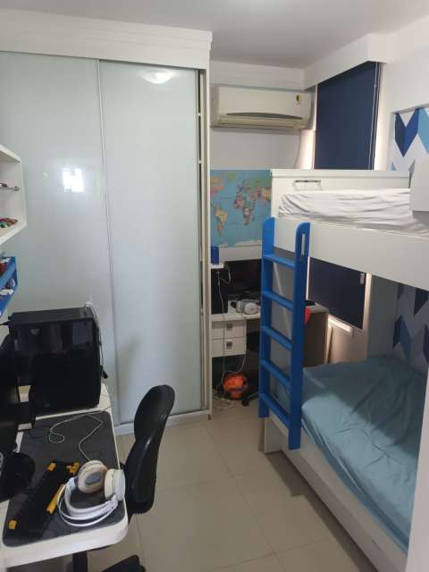 Apartamento na Paralela com 3 quartos e 1 suíte, 80m² à venda por R$ 650.000,00