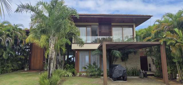 Casa em Praia do Forte com 6 suítes, 430m² à venda por R$ 25.000.000,00